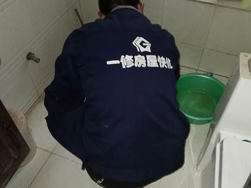 樓上漏水樓下如何補漏，樓上沒用水怎么